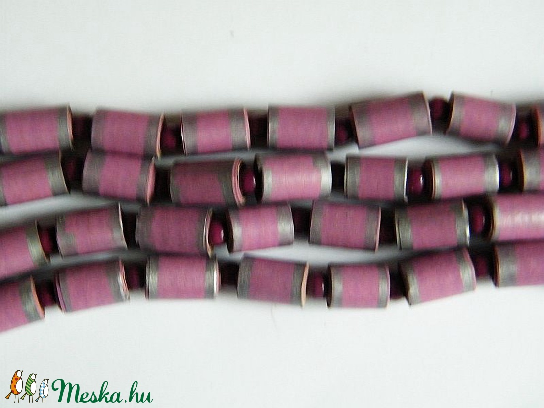 Fáradt áfonya nyaklánc újrahasznosított anyagból - ékszer - nyaklánc - hosszú nyaklánc - Meska.hu