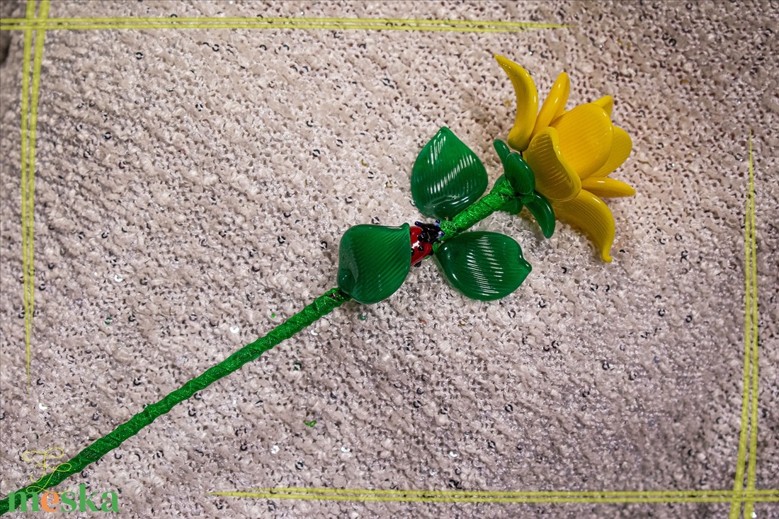 Üveg rózsa - Sárga opál üveg - otthon & életmód - dekoráció - asztal és polc dekoráció - díszüveg - Meska.hu