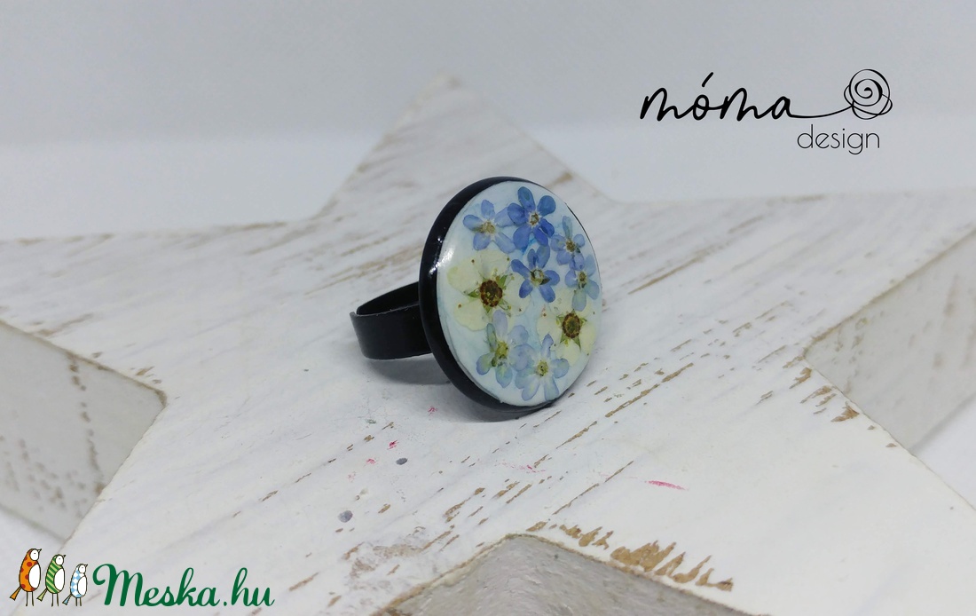 Romantikus kék fehér virágos műgyanta gyűrű - ékszer - gyűrű - statement gyűrű - Meska.hu