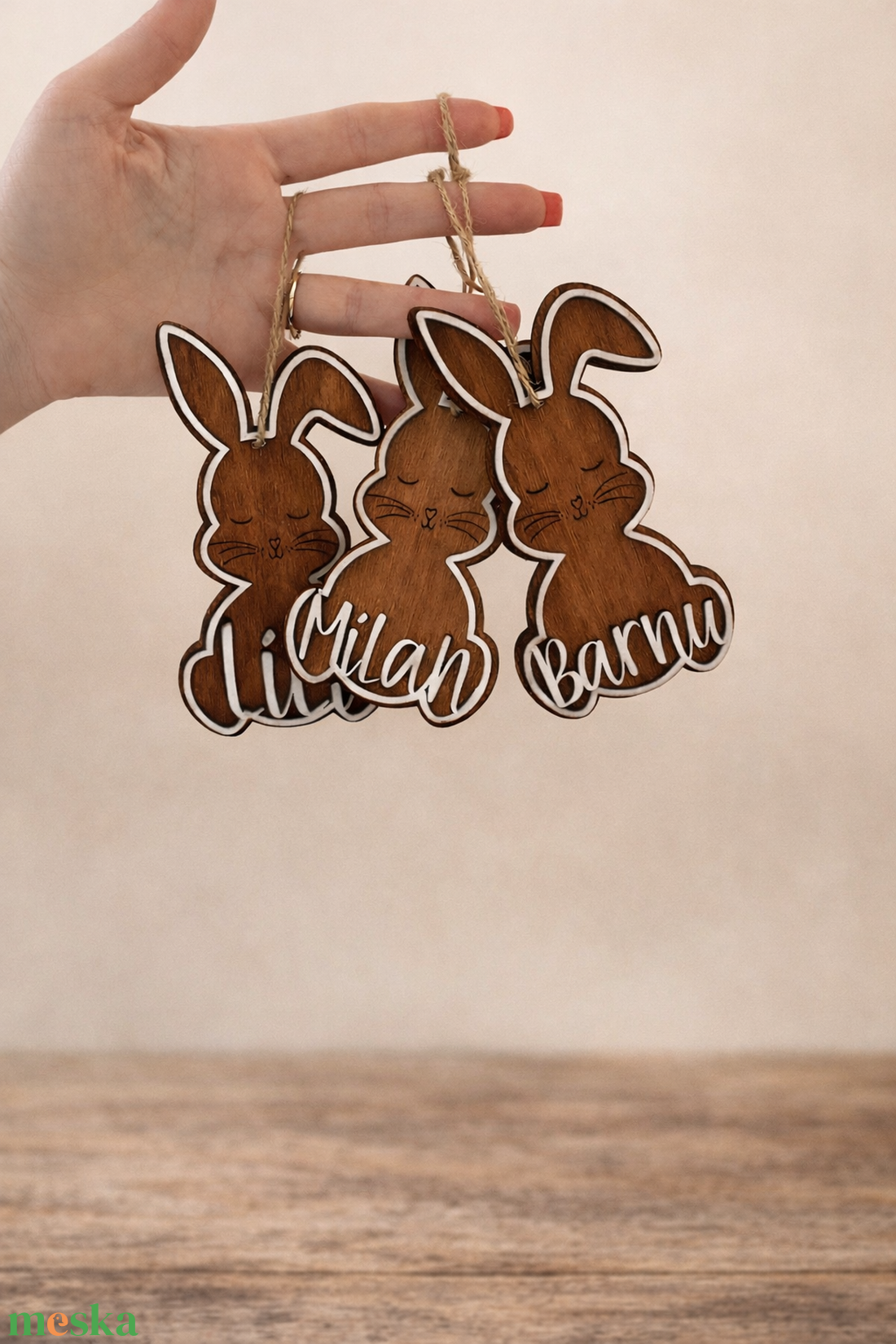Névre szóló húsvéti nyuszi � egyedi gravírozott fa húsvéti dísz - ünnepi díszek, dekorációk - húsvéti díszek és dekorációk - húsvéti asztaldíszek - Meska.hu