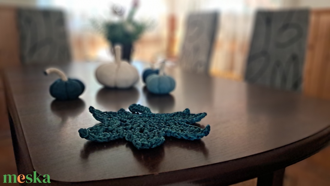 Horgolt őszi asztaldísz - otthon & életmód - dekoráció - asztal és polc dekoráció - horgolt & csipketerítő - Meska.hu