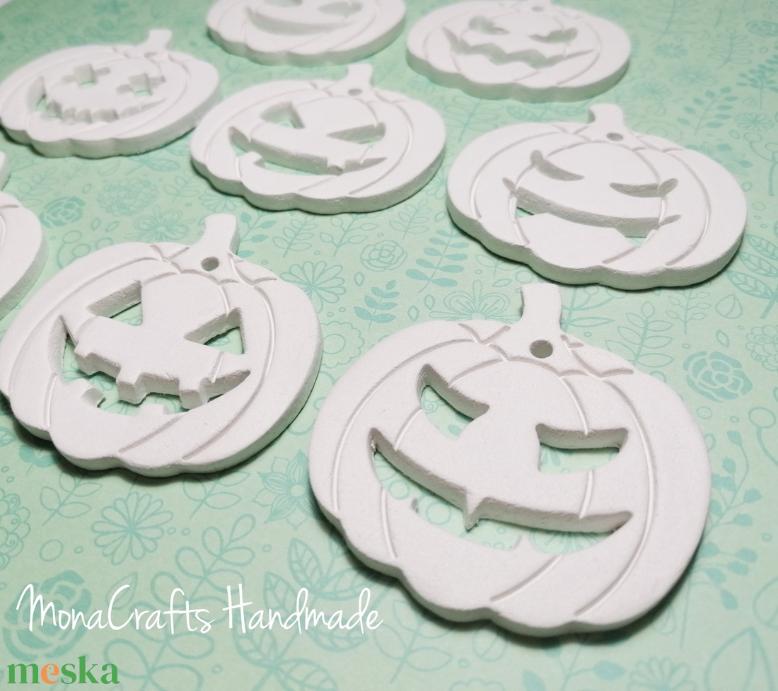 DIY Festhető tökfejek szettben (8 db) - kellékek & szerszámok - dekorációs kellékek - figurák - Meska.hu DIY Festhető tökfejek szettben (8 db) - kellékek & szerszámok - dekorációs kellékek - figurák - Meska.hu