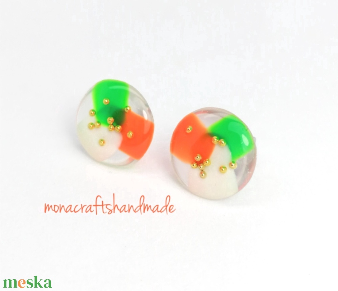 Hollie - műgyanta fülbevaló acél alappal - ékszer - fülbevaló - pötty fülbevaló - Meska.hu