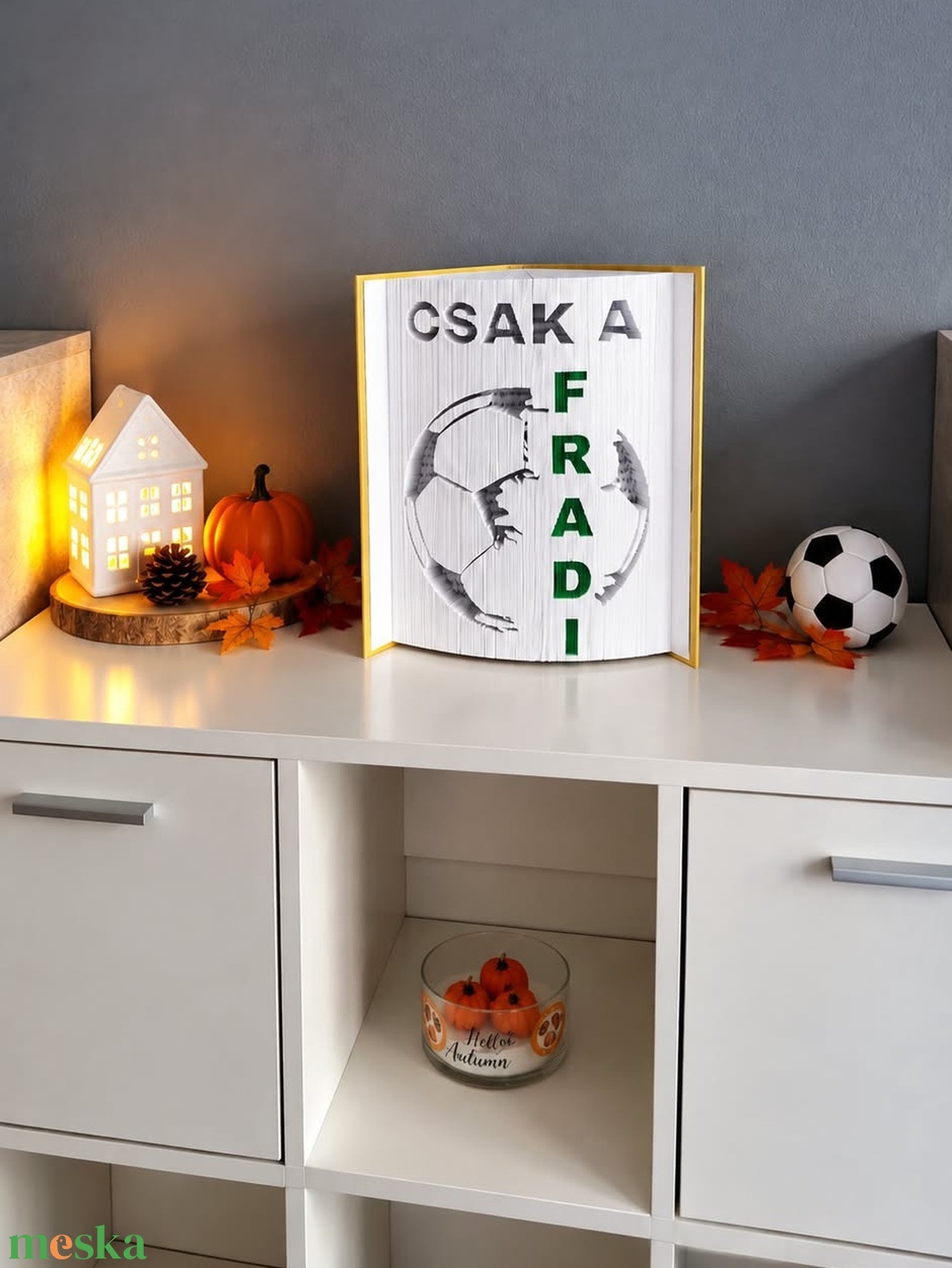 Csak a Fradi hajtogatott könyvszobor - otthon & életmód - dekoráció - asztal és polc dekoráció - könyvszobor - Meska.hu