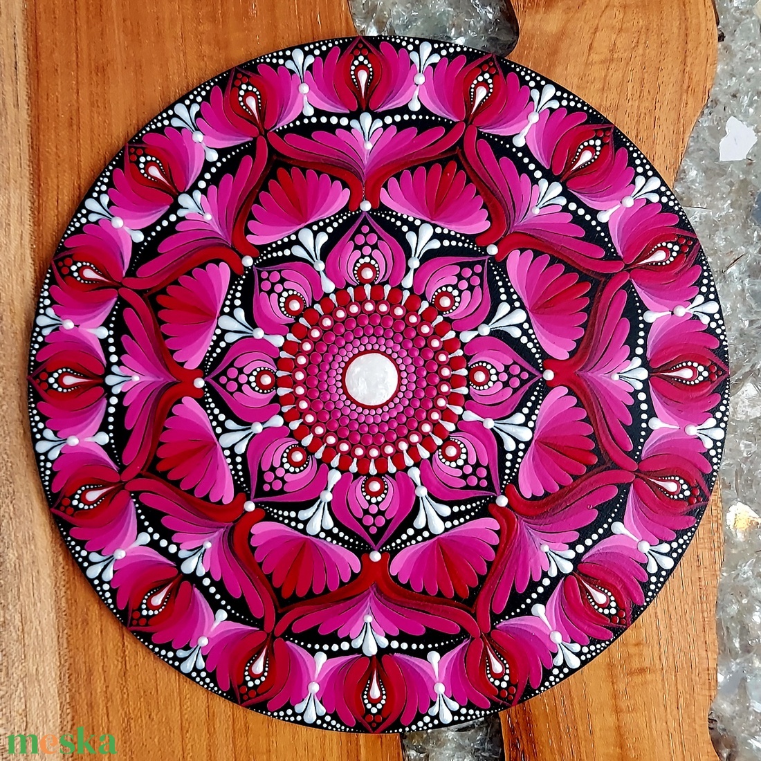 Piros színátmenetes Valentin nap ihlette kis mandala - otthon & életmód - dekoráció - spiritualitás - mandala - Meska.hu Piros színátmenetes Valentin nap ihlette kis mandala - otthon & életmód - dekoráció - spiritualitás - mandala - Meska.hu