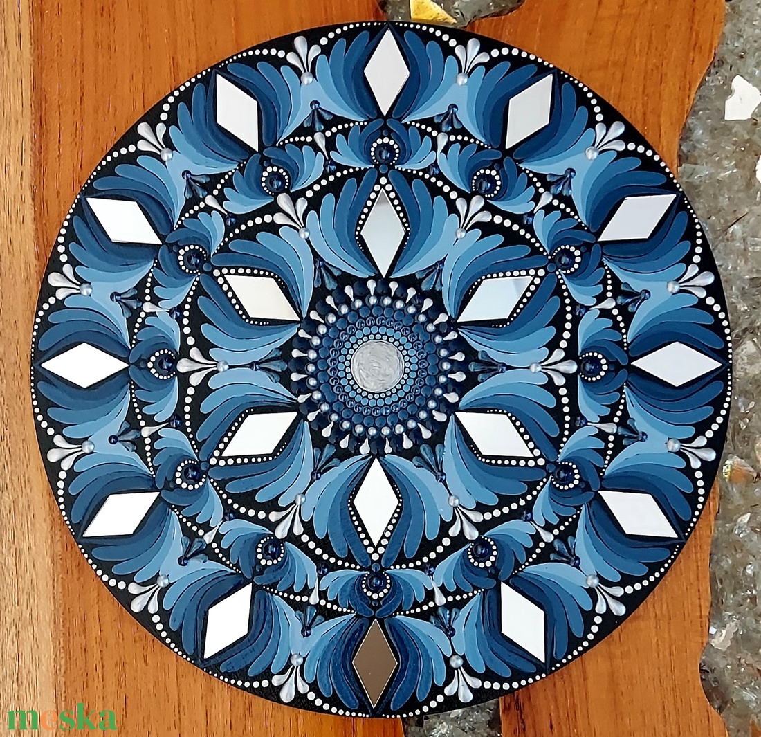 Sötétkék-ezüst, színátmenetes kis mandala tükörmozaikkal - otthon & életmód - dekoráció - spiritualitás - mandala - Meska.hu
