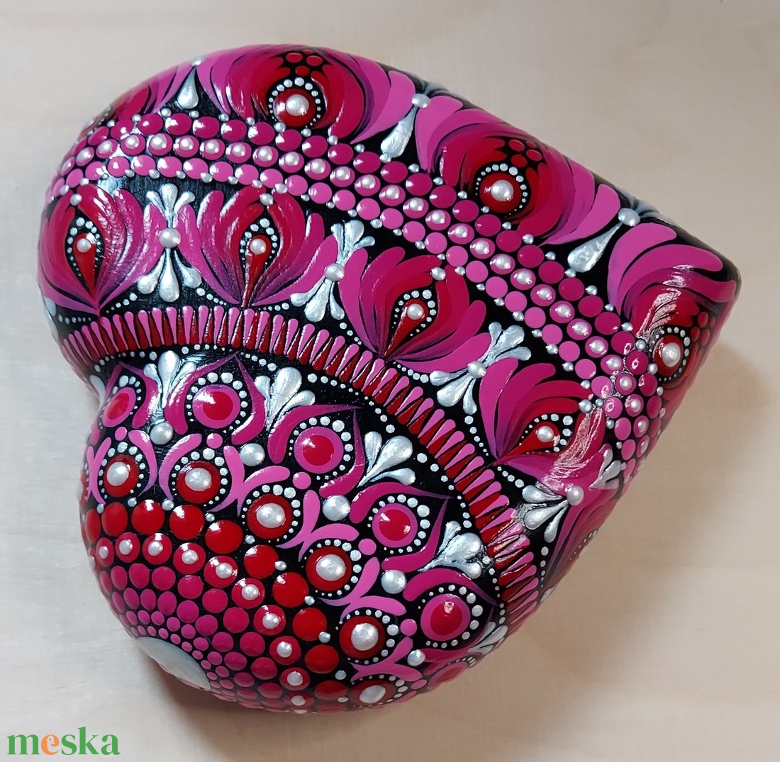 10 cm-es valentin-nap ihlette szív alakú mandalakő - otthon & életmód - dekoráció - spiritualitás - mandala - Meska.hu