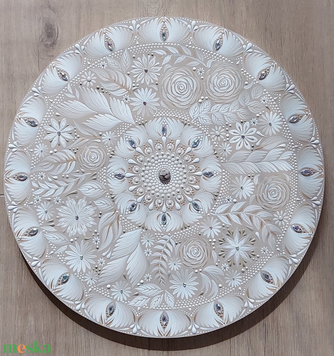 45 cm-es fehéres-bézses virágos-leveles mandala - otthon & életmód - dekoráció - spiritualitás - mandala - Meska.hu