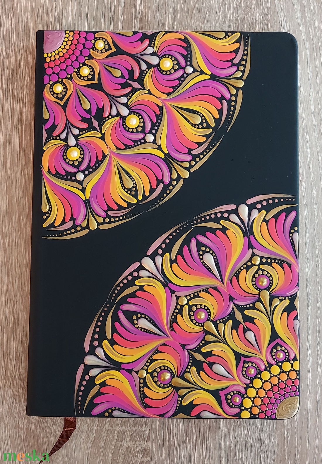 A5-ös méretű, kézzel festett mandalamintás jegyzetfüzet - otthon & életmód - dekoráció - spiritualitás - mandala - Meska.hu