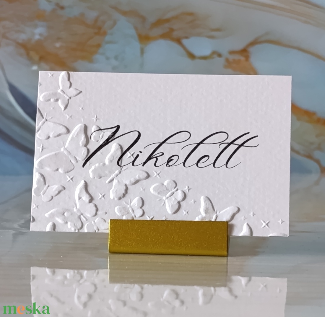 Dombornyomott, esküvői, lepkés ültetőkártya, névtábla, ültetőkártya, domborított, lepke, pillangó - esküvő - meghívó & kártya - ültetési rend - Meska.hu