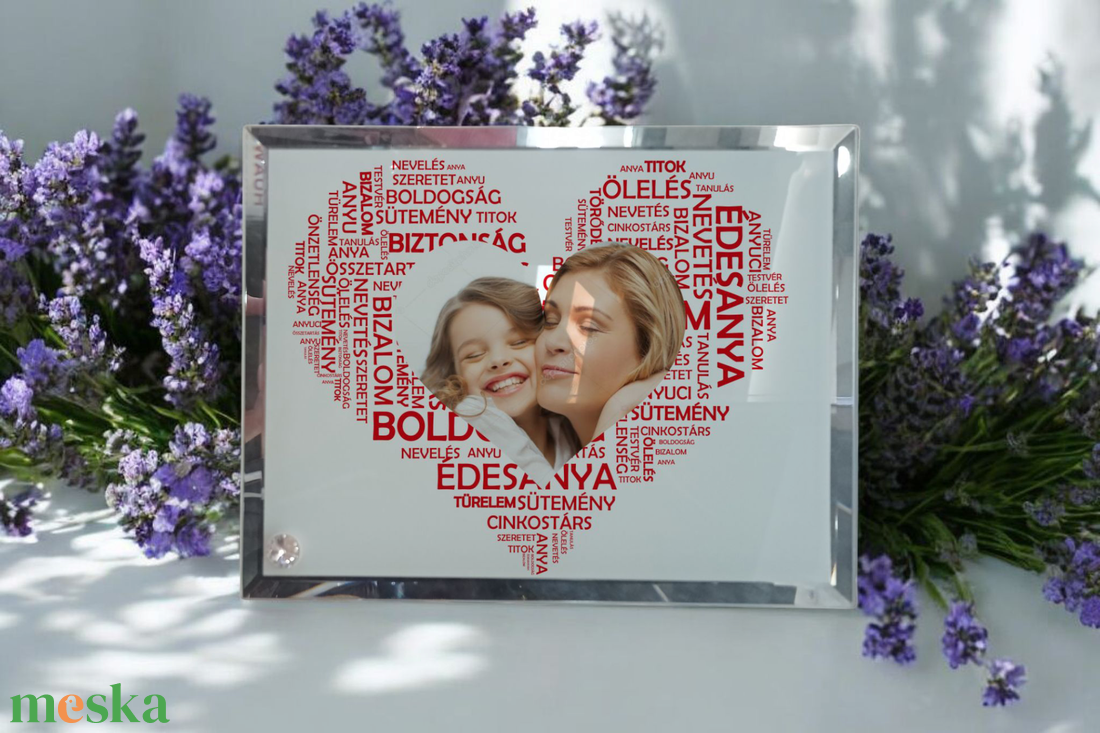  Anyák napi Üvegkép, Fotóüveg (Szív piros betűből- ÉDEASNYA) - otthon & életmód - dekoráció - kép & falikép - üvegkép - Meska.hu