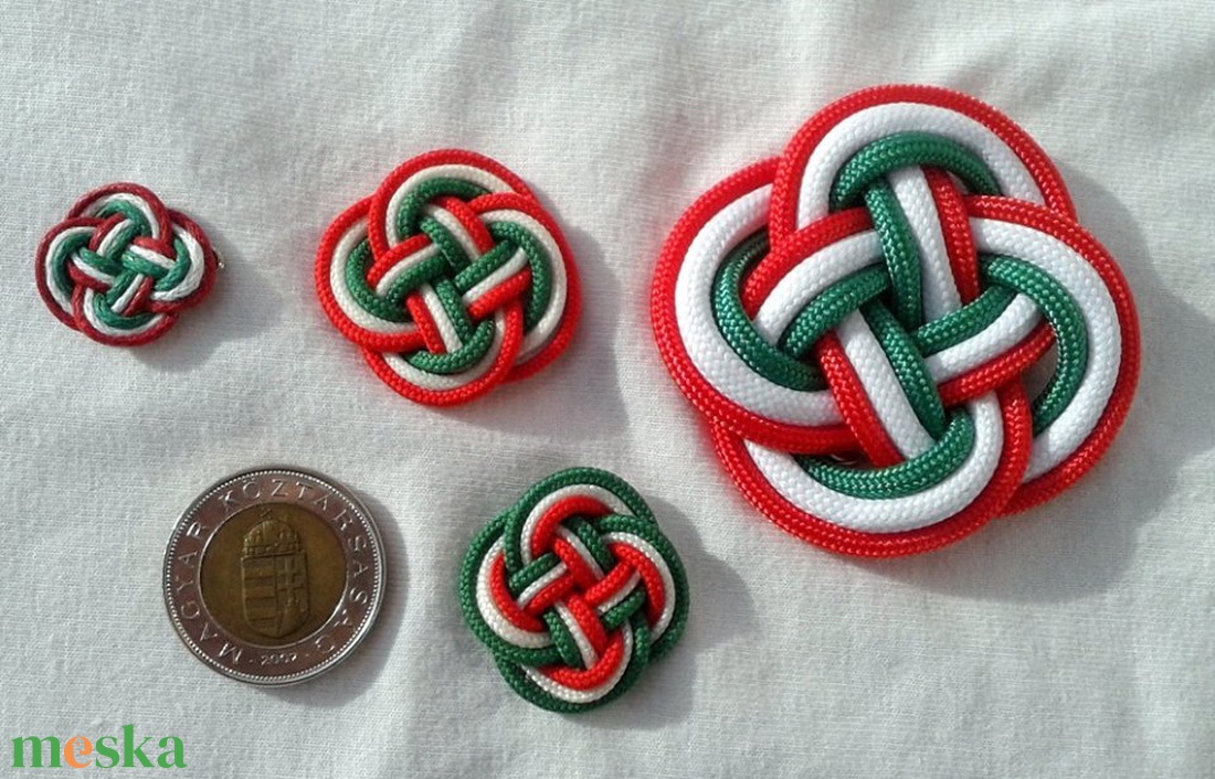 Kokárda, nagy, 3db - ékszer - kitűző és bross - kitűző - Meska.hu Kokárda, nagy, 3db - ékszer - kitűző és bross - kitűző - Meska.hu