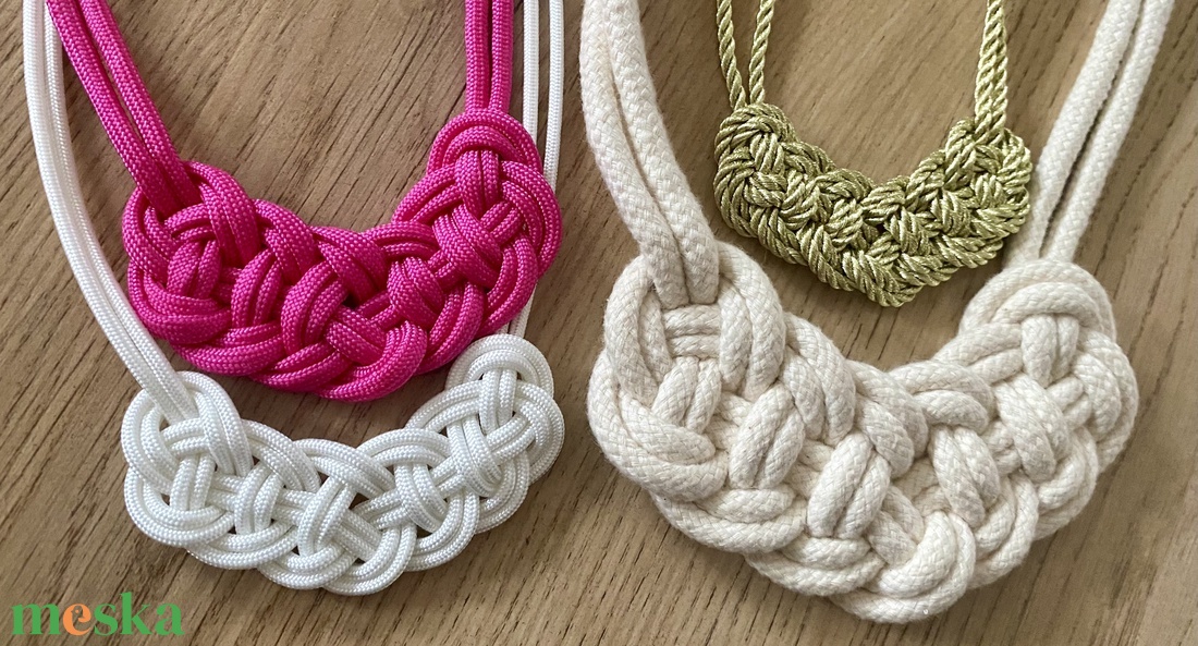 Rózsaszín csomózott ékszerszett - ékszer - ékszerszett - Meska.hu