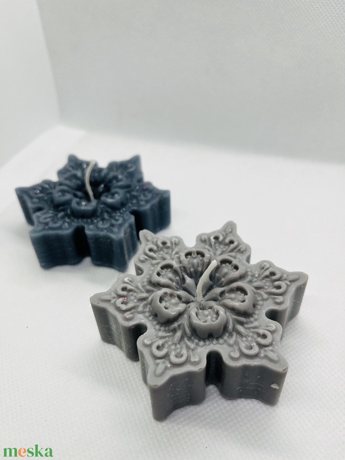 Szürke hópehely gyertyaszett  Téli elegancia, két árnyalatban - otthon & életmód - gyertya, illat, aroma - gyertya - Meska.hu