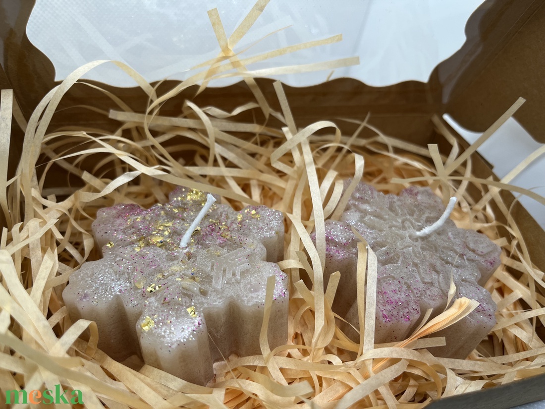 Bézs hópehely gyertya szett Téli elegancia aranyfényben - otthon & életmód - gyertya, illat, aroma - gyertya - Meska.hu