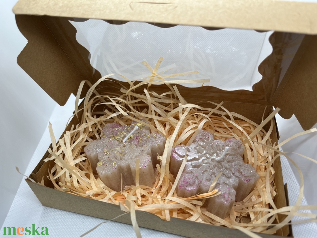 Bézs hópehely gyertya szett Téli elegancia aranyfényben - otthon & életmód - gyertya, illat, aroma - gyertya - Meska.hu