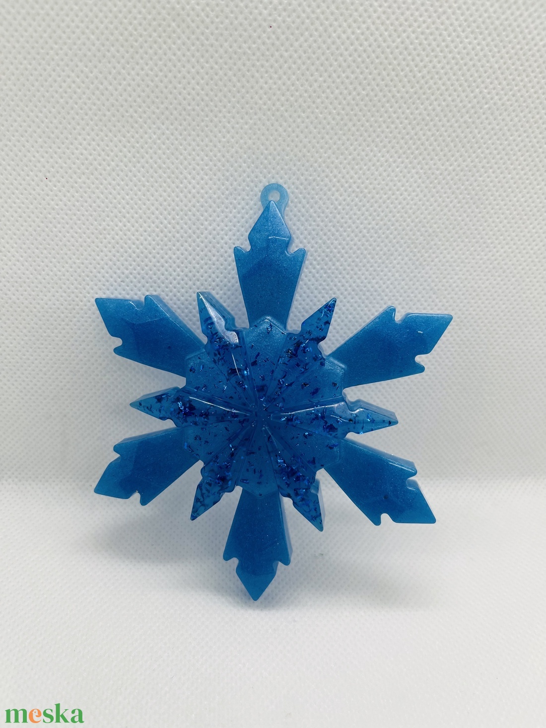 Epoxy hópehely dísz  A tél csillogása a fán - karácsony - karácsonyi lakásdekoráció - karácsonyfadíszek - Meska.hu