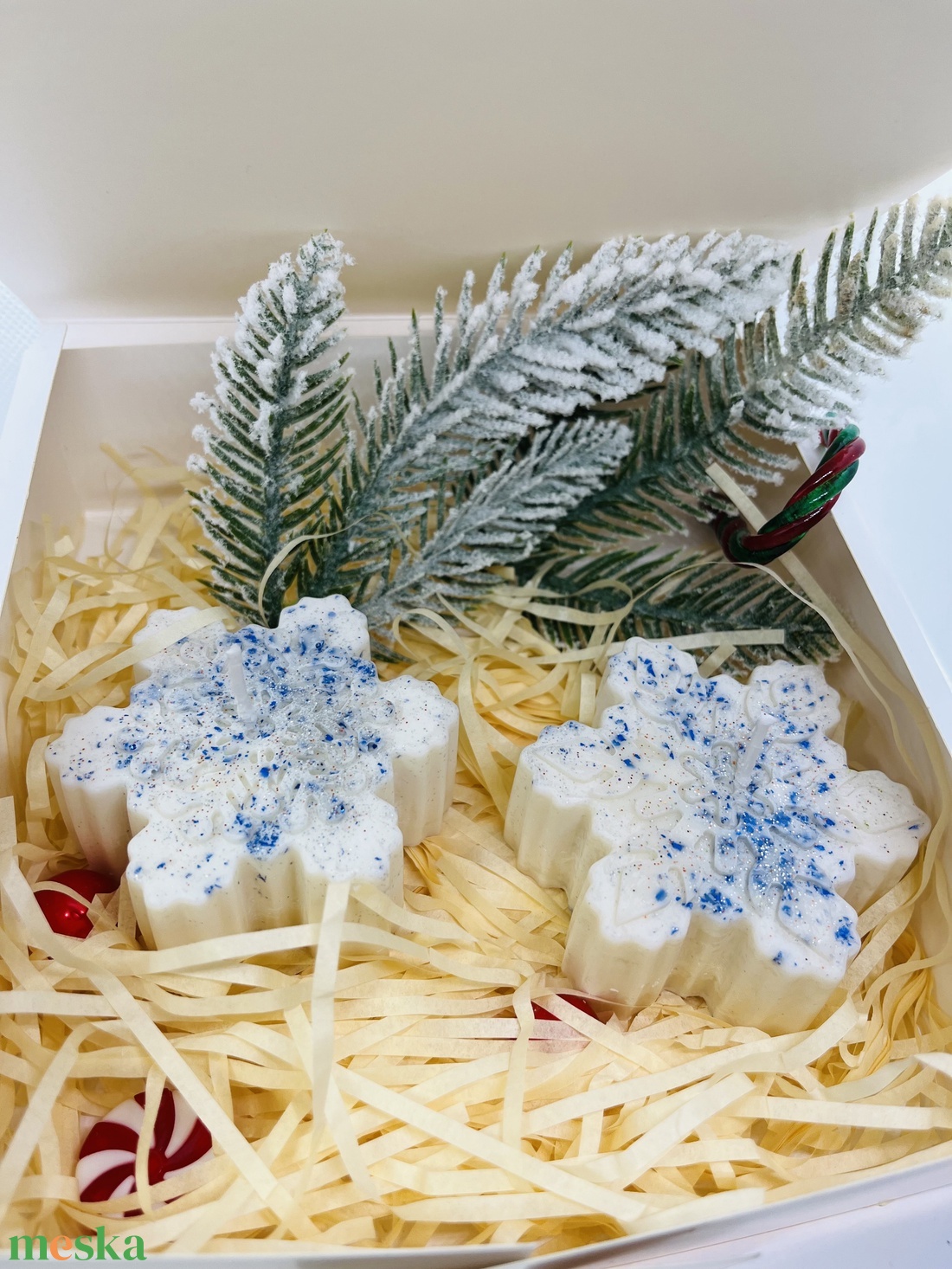 Hópehely Gyertya � Almáspite Illattal - karácsony - karácsonyi lakásdekoráció - karácsonyi illatgyertya, mécses - Meska.hu