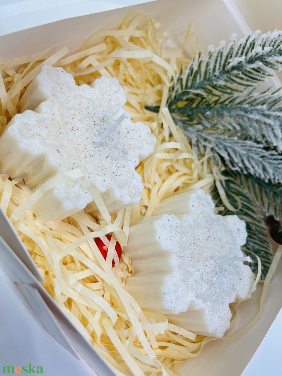 Hópehely Gyertya  Almáspite Illattal - otthon & életmód - gyertya, illat, aroma - gyertya - Meska.hu