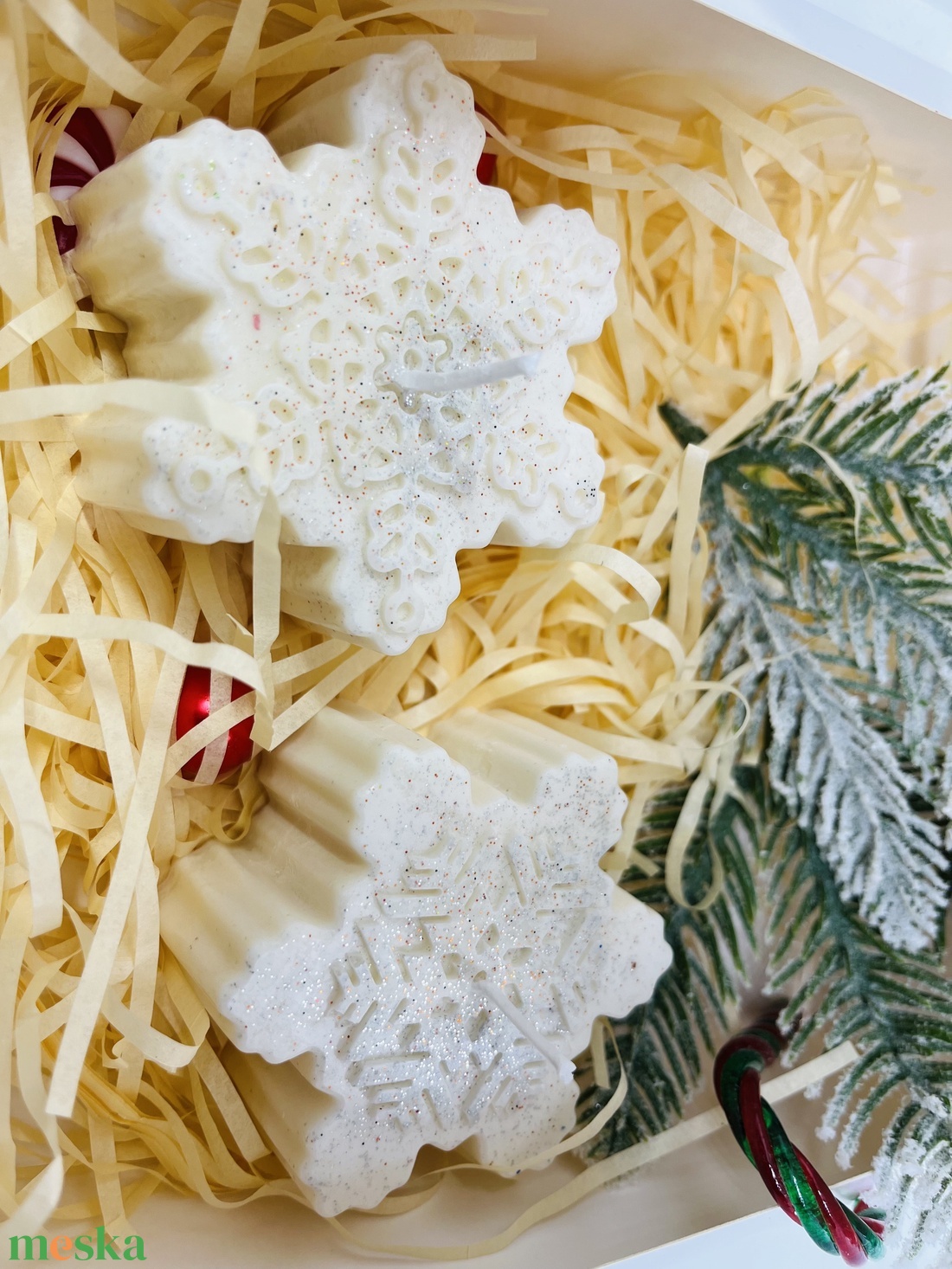 Hópehely Gyertya  Almáspite Illattal - otthon & életmód - gyertya, illat, aroma - gyertya - Meska.hu