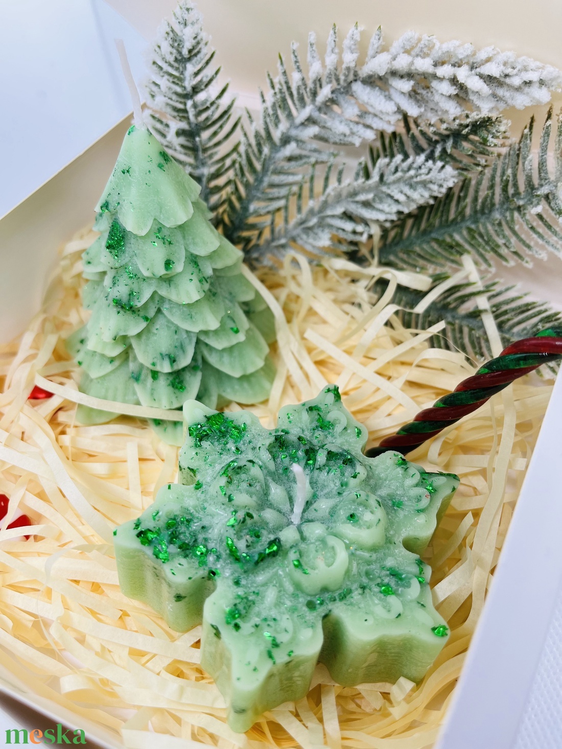 Zöld Karácsonyi Gyertyaszett  Fenyőfa és Hópehely - karácsony - karácsonyi lakásdekoráció - karácsonyi illatgyertya, mécses - Meska.hu