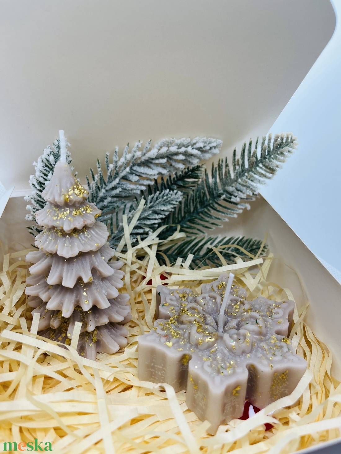 Bézs Karácsonyi Gyertyaszett  Fenyőfa és Hópehely - karácsony - karácsonyi lakásdekoráció - karácsonyi illatgyertya, mécses - Meska.hu