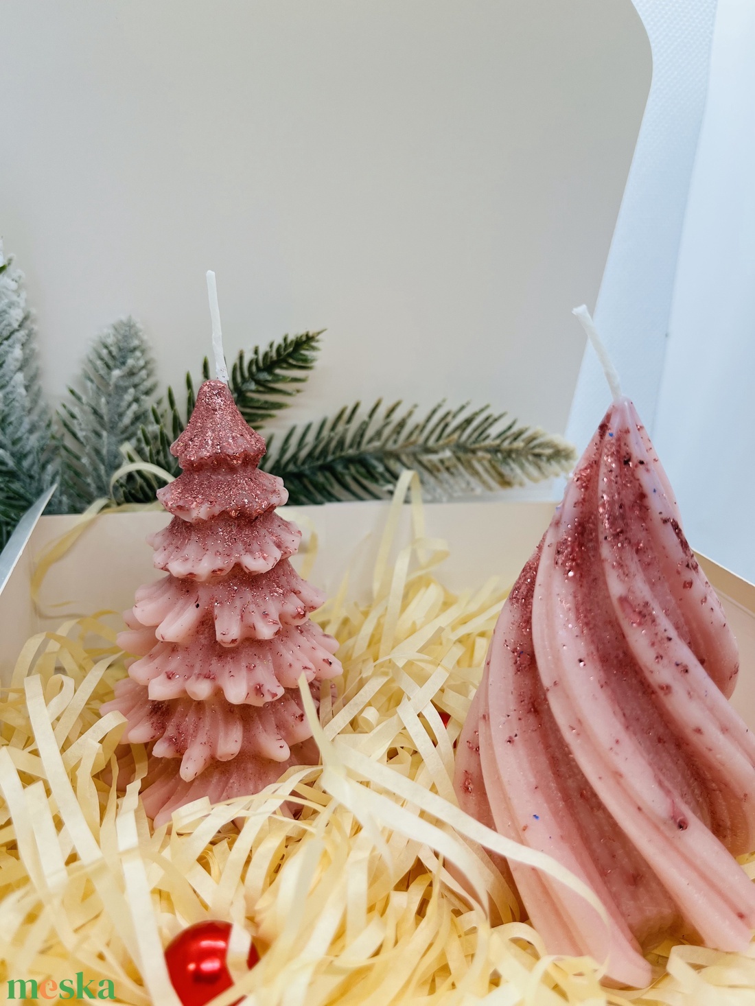 Rózsaszín Csillámos Fenyőfa Gyertyaszett - karácsony - karácsonyi lakásdekoráció - karácsonyi illatgyertya, mécses - Meska.hu