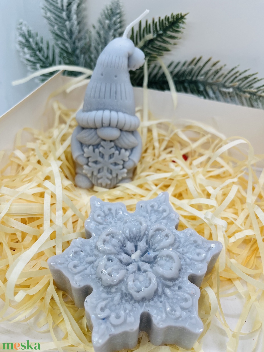 Szürke Manó és Hópehely Gyertya Szett - karácsony - karácsonyi lakásdekoráció - karácsonyi illatgyertya, mécses - Meska.hu