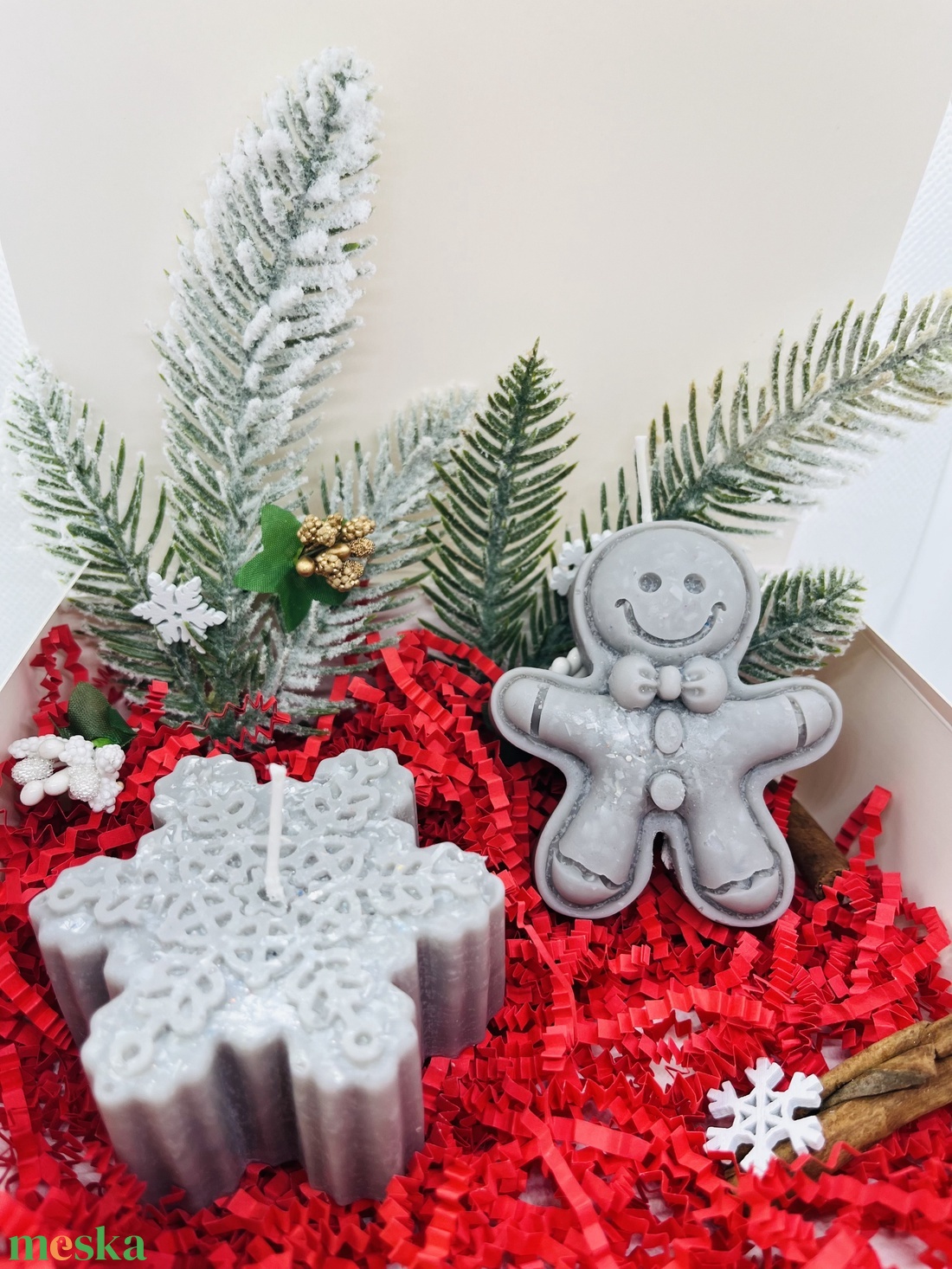 Szürke Mézi és Hópehely Gyertya Szett - karácsony - karácsonyi lakásdekoráció - karácsonyi illatgyertya, mécses - Meska.hu