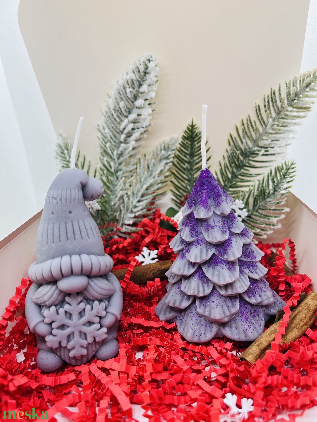 Lila Csillámos Fenyő és Manó Gyertyaszett - karácsony - karácsonyi lakásdekoráció - karácsonyi illatgyertya, mécses - Meska.hu