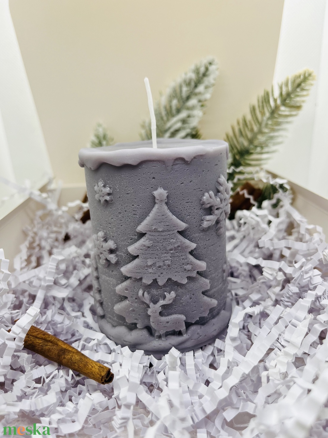 Téli Fenyőfás Rénszarvasos Gyertya - karácsony - karácsonyi lakásdekoráció - karácsonyi illatgyertya, mécses - Meska.hu