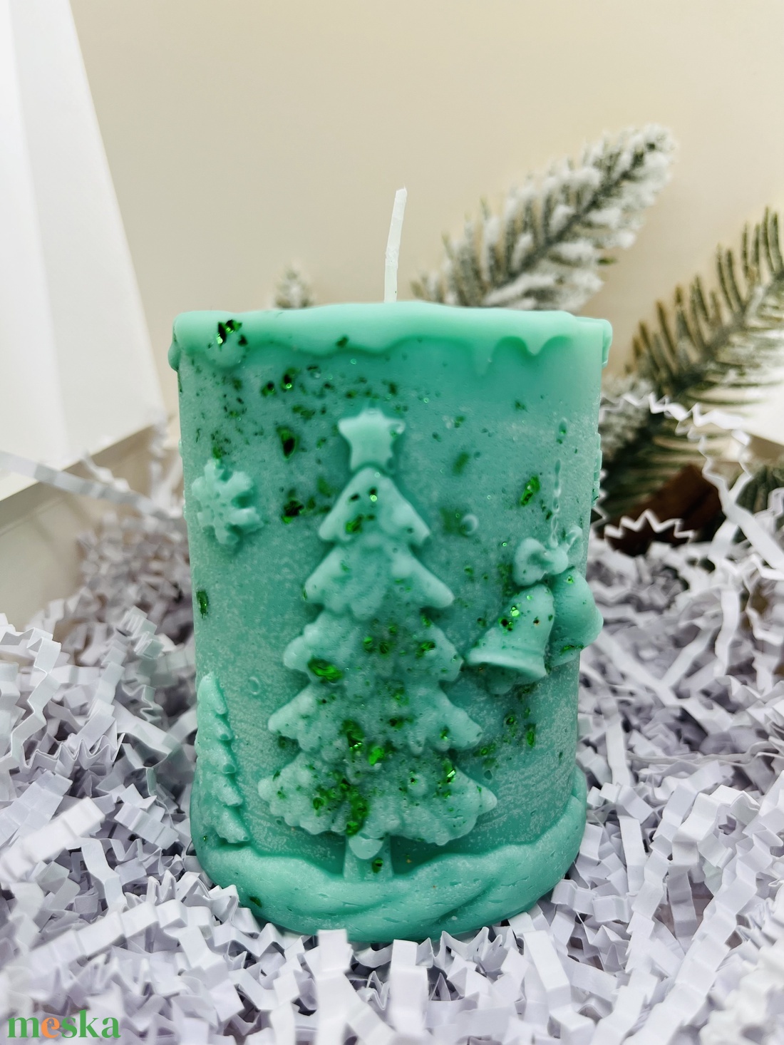 Fenyőfás Rénszarvasos Gyertya- Zöld - karácsony - karácsonyi lakásdekoráció - karácsonyi illatgyertya, mécses - Meska.hu