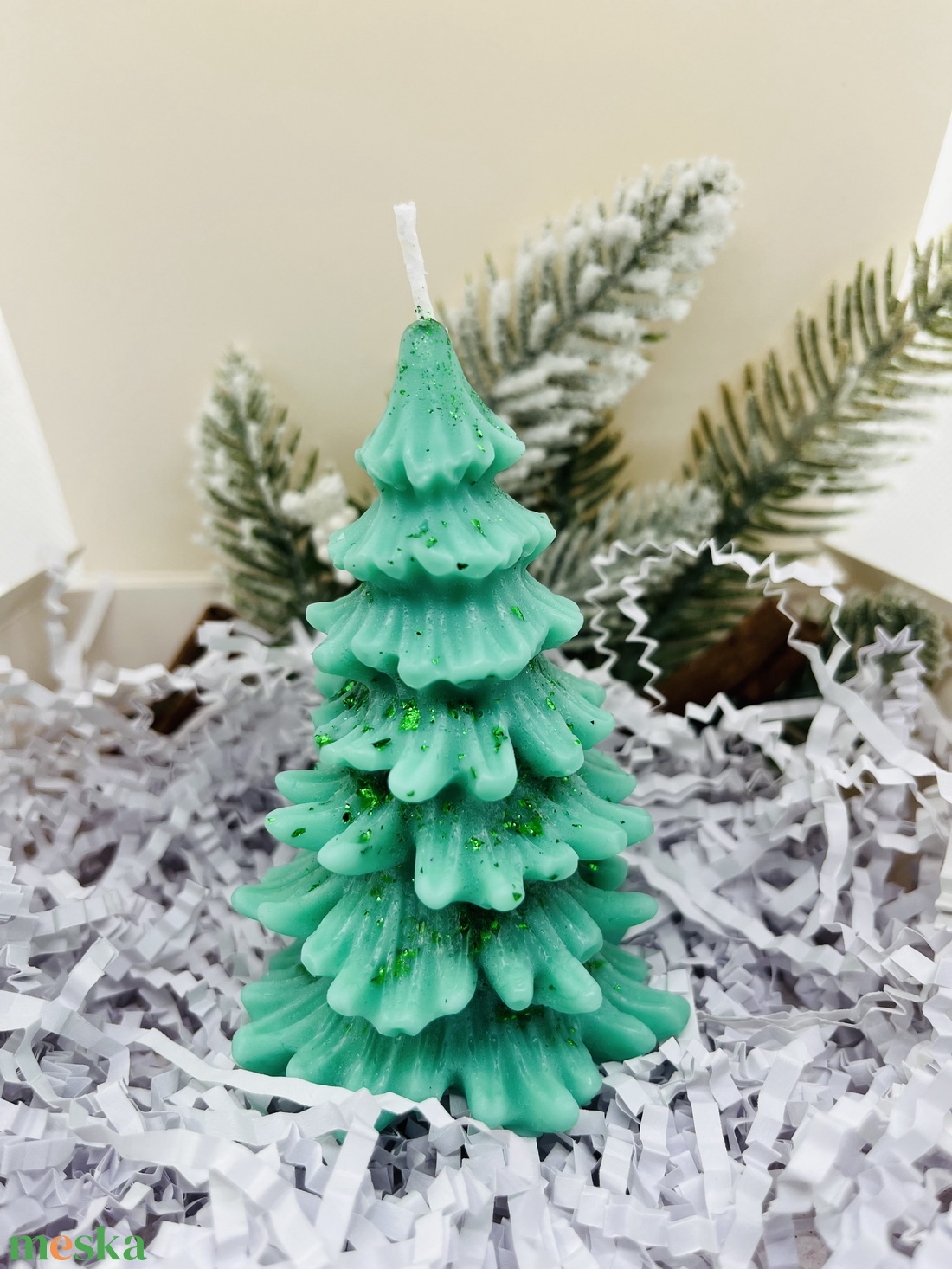 Zöld Fenyőfa Gyertya zöld csill�mmal - karácsony - karácsonyi lakásdekoráció - karácsonyi illatgyertya, mécses - Meska.hu