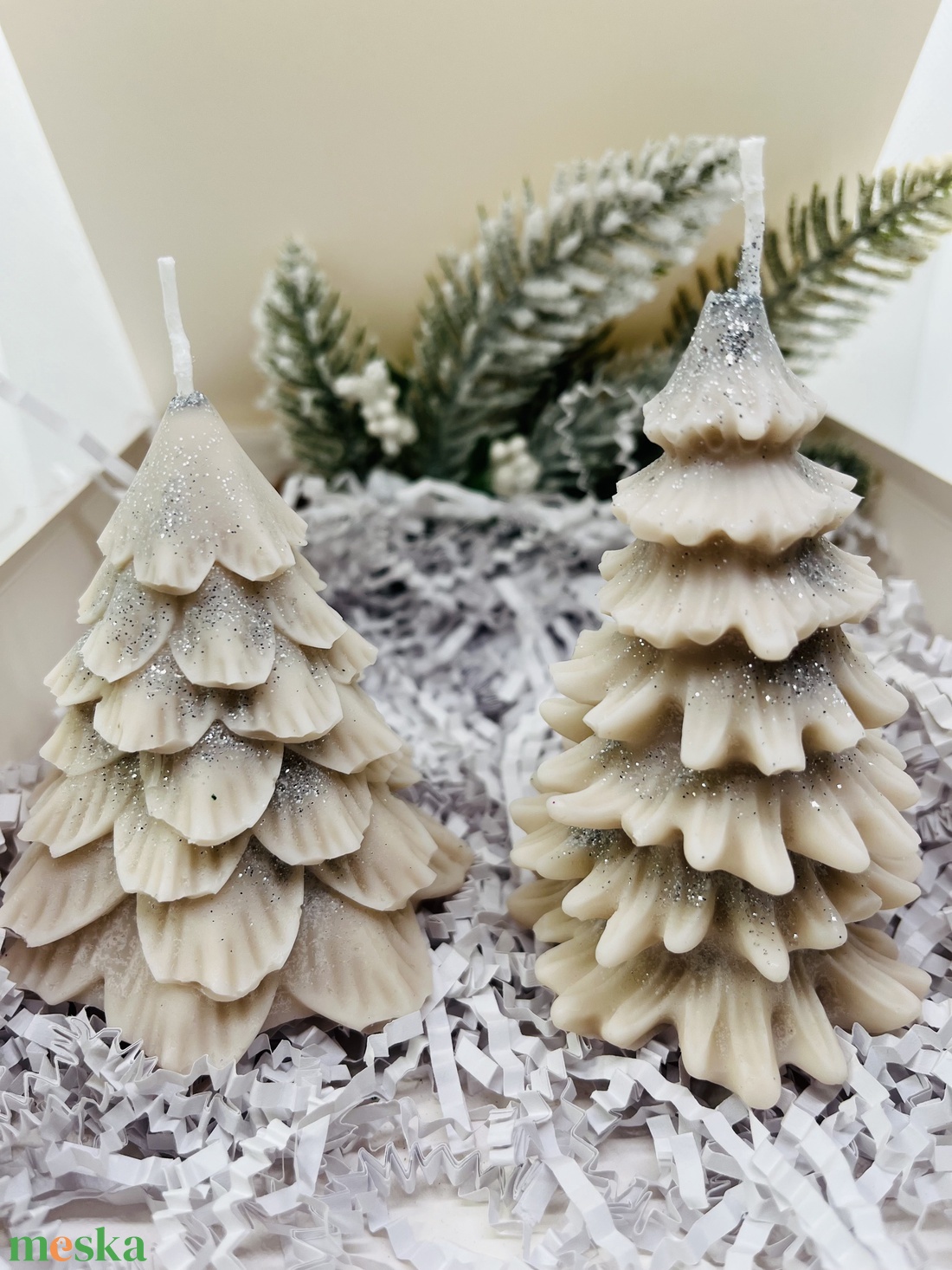 Bézs Ezüst Fenyőfa Gyertyaszett - karácsony - karácsonyi lakásdekoráció - karácsonyi illatgyertya, mécses - Meska.hu