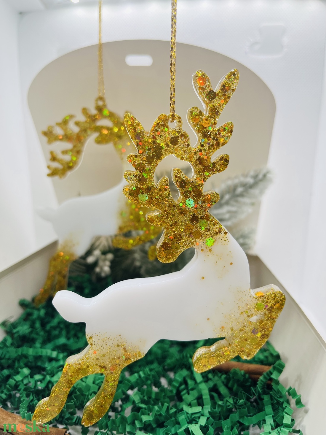 Epoxy Rénszarvas � Arany Csillogásban - karácsony - karácsonyi lakásdekoráció - karácsonyfadíszek - Meska.hu