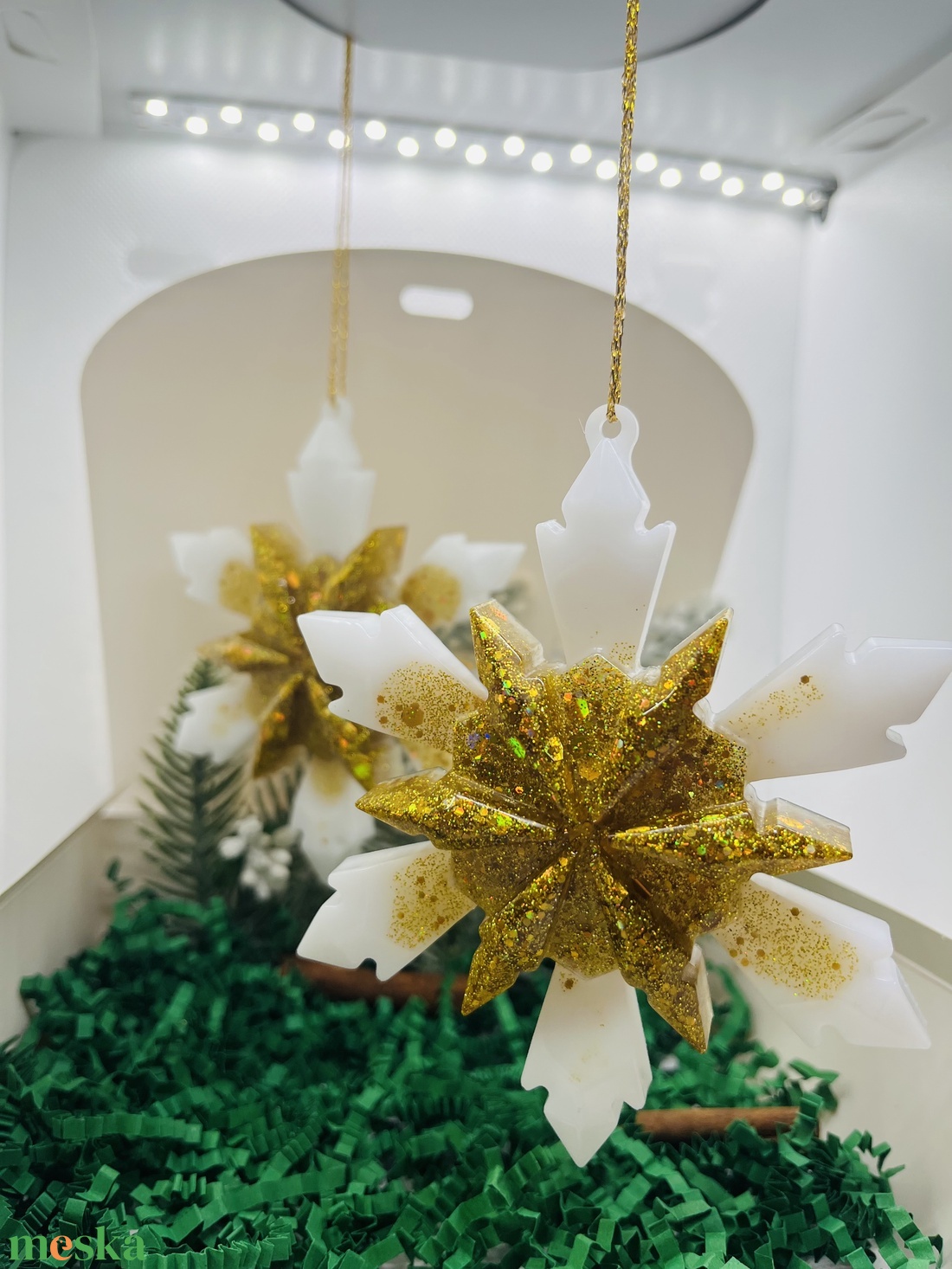 Epoxy hópehely � Arany Csillogásban - karácsony - karácsonyi lakásdekoráció - karácsonyfadíszek - Meska.hu