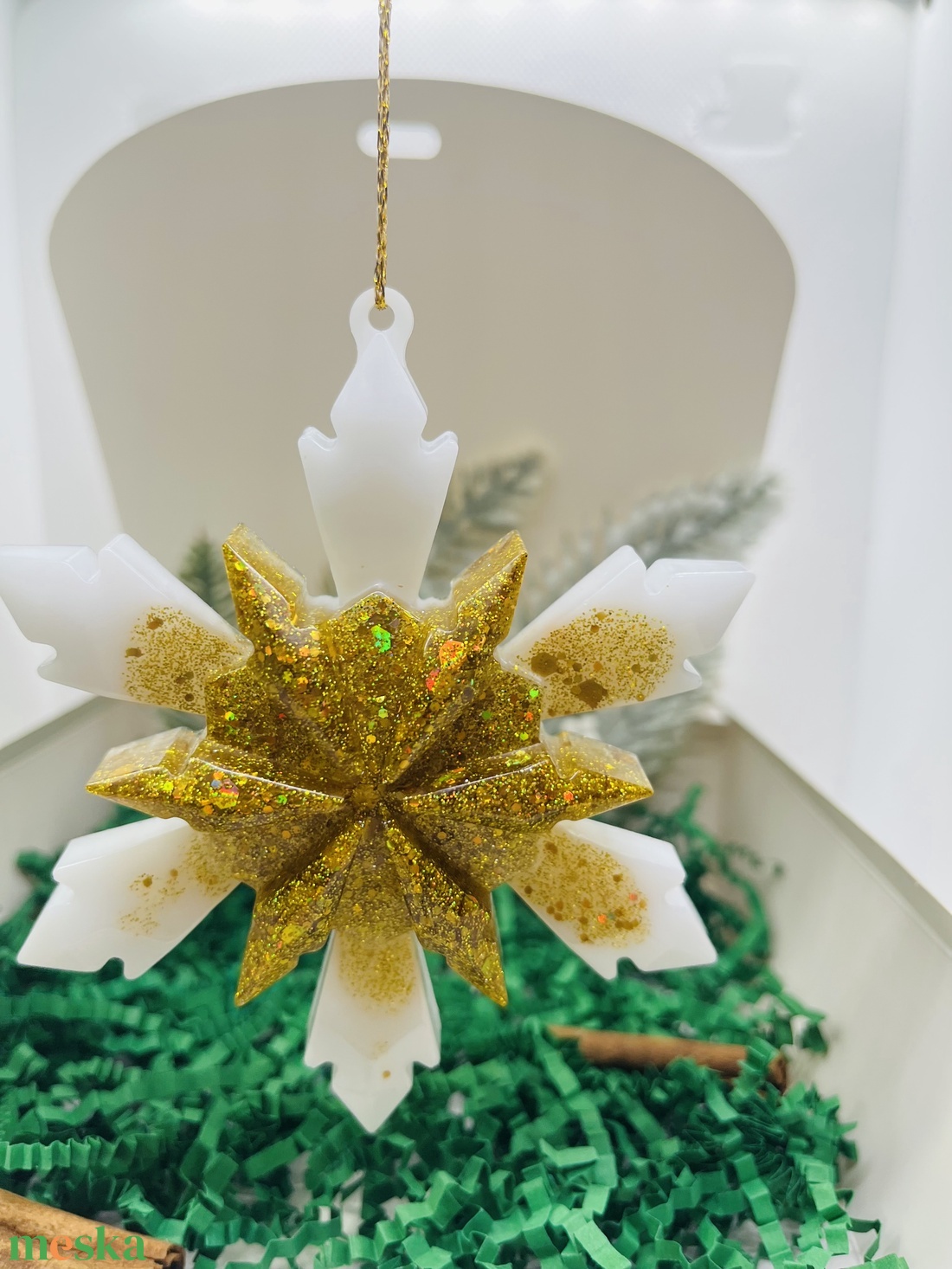 Epoxy hópehely � Arany Csillogásban - karácsony - karácsonyi lakásdekoráció - karácsonyfadíszek - Meska.hu