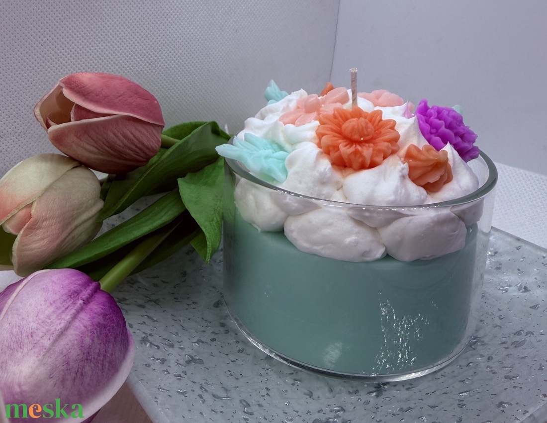 Apró virágos üveges d�szgyertya - menta zöld alappal - otthon & életmód - gyertya, illat, aroma - gyertya - Meska.hu