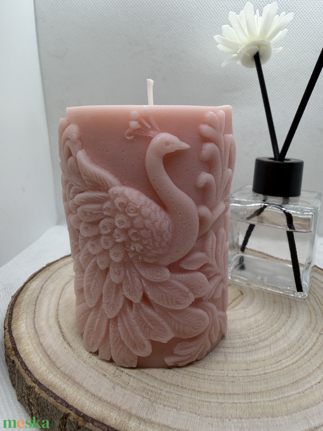 Kézműves pávás díszgyertya � elegáns, púderrózsaszín különlegesség - otthon & életmód - gyertya, illat, aroma - gyertya - Meska.hu