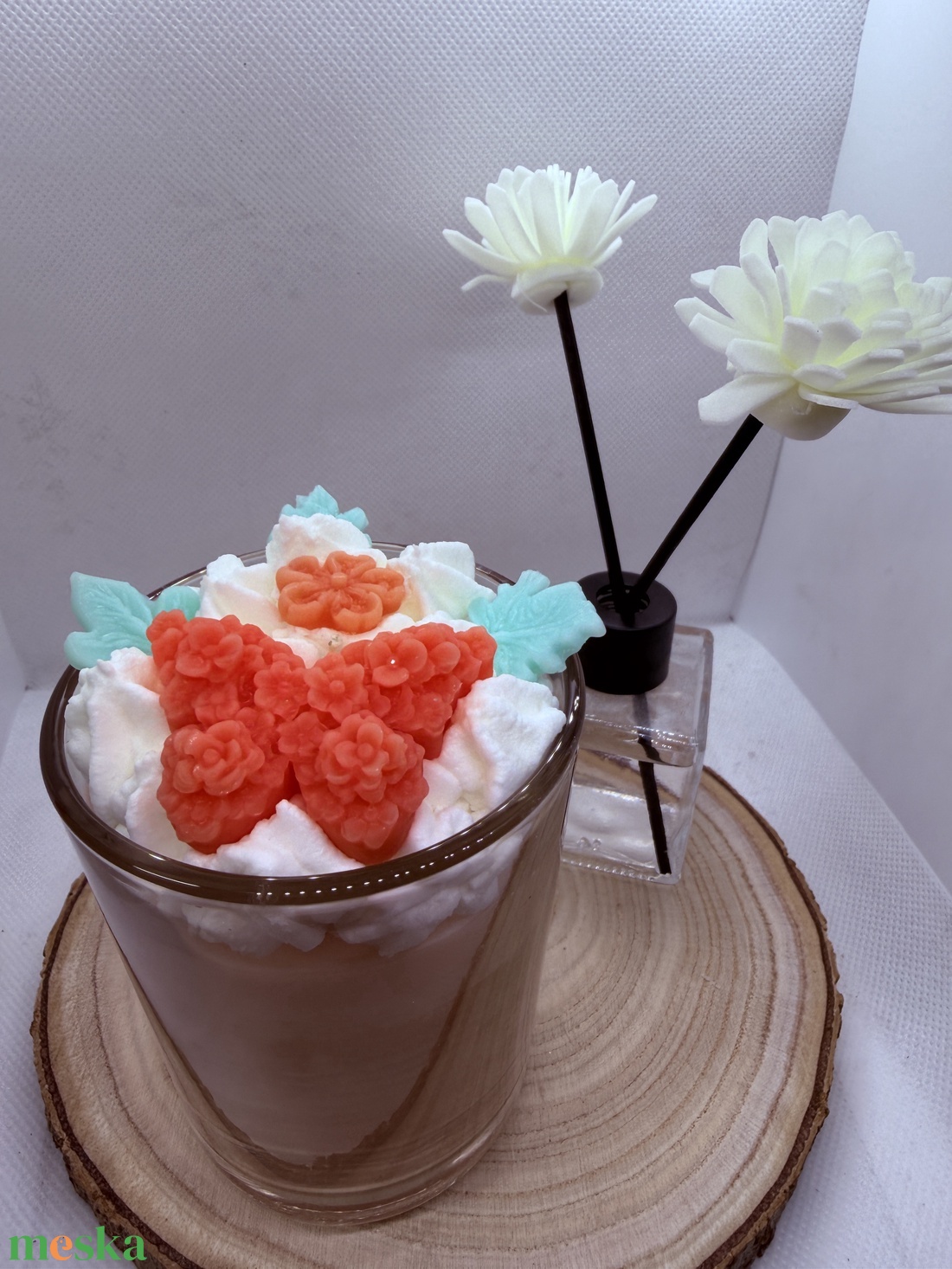 Pillangós üveges d�szgyertya, virággal és kis levelekkel - otthon & életmód - gyertya, illat, aroma - gyertya - Meska.hu