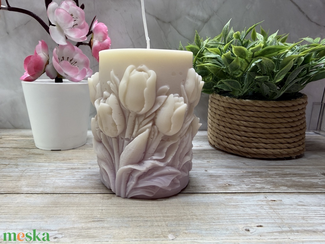 Kézműves tulipánmintás díszgyertya � lila átmenetes színben - otthon & életmód - gyertya, illat, aroma - gyertya - Meska.hu