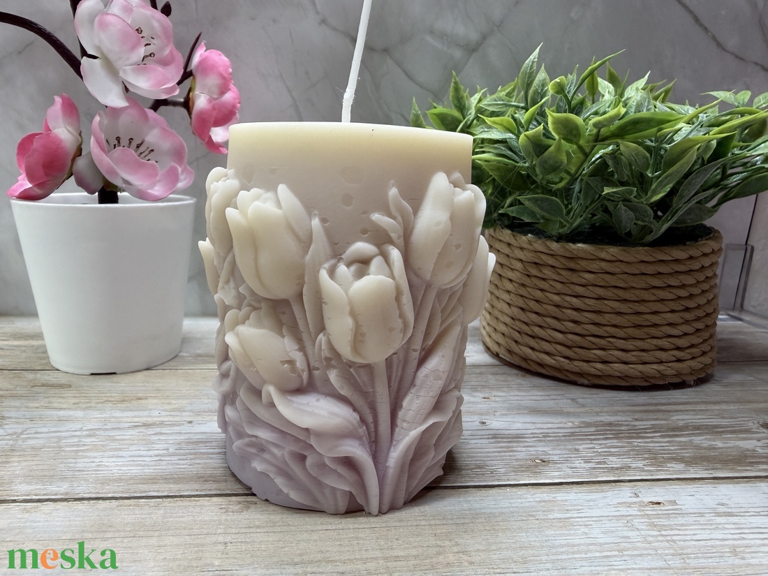 Kézműves tulipánmintás díszgyertya � lila átmenetes színben - otthon & életmód - gyertya, illat, aroma - gyertya - Meska.hu