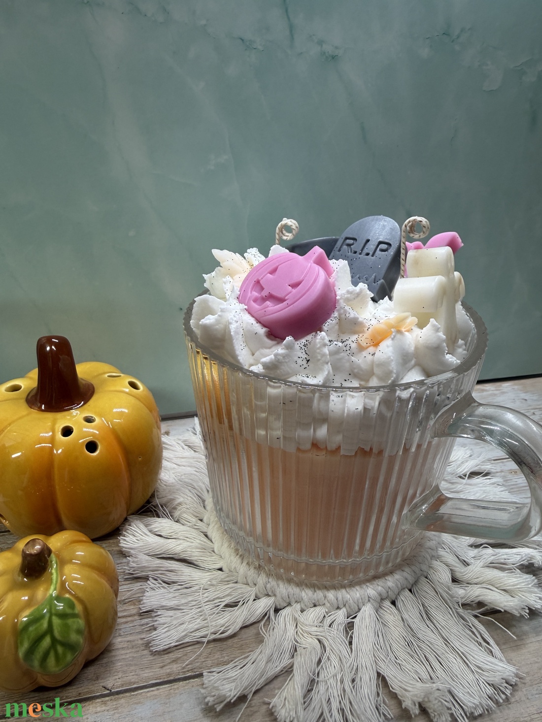 Halloween hangulatú, dekoratív kézműves gyertya � egyedi őszi különlegesség  - otthon & életmód - gyertya, illat, aroma - gyertya - Meska.hu