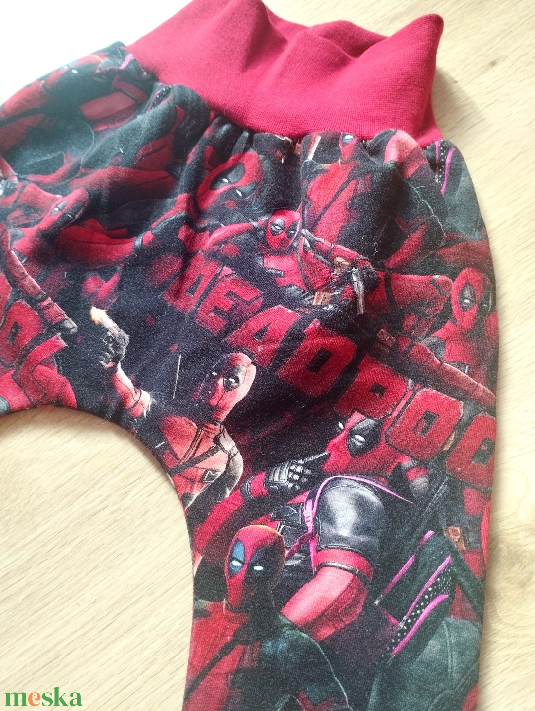 Monesz Deadpool hosszú nadrág  - baba - mama - babaruházat - baba nadrág - Meska.hu
