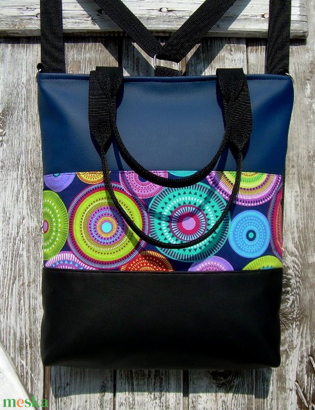 CITY BAG HÁTIZSÁK/OLDALTÁSKA/VÁLLTÁSKA : Színpompás körök feketével és kékkel:) - táska & tok - hátizsák - hátizsák - Meska.hu CITY BAG HÁTIZSÁK/OLDALTÁSKA/VÁLLTÁSKA : Színpompás körök feketével és kékkel:) - táska & tok - hátizsák - hátizsák - Meska.hu