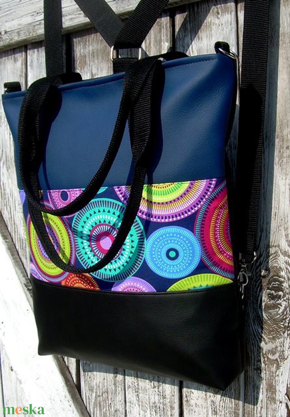CITY BAG HÁTIZSÁK/OLDALTÁSKA/VÁLLTÁSKA : Színpompás körök feketével és kékkel:) - táska & tok - hátizsák - hátizsák - Meska.hu CITY BAG HÁTIZSÁK/OLDALTÁSKA/VÁLLTÁSKA : Színpompás körök feketével és kékkel:) - táska & tok - hátizsák - hátizsák - Meska.hu