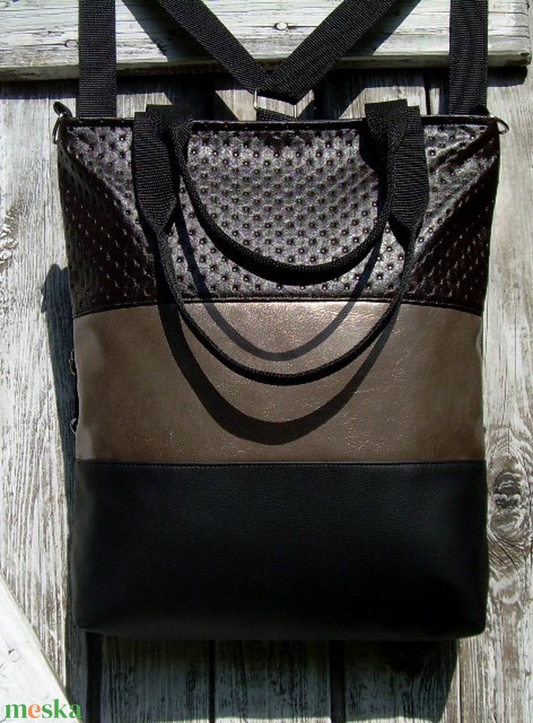 CITY BAG HÁTIZSÁK/OLDALTÁSKA/VÁLLTÁSKA : Metálos elegancia másképp - táska & tok - hátizsák - hátizsák - Meska.hu CITY BAG HÁTIZSÁK/OLDALTÁSKA/VÁLLTÁSKA : Metálos elegancia másképp - táska & tok - hátizsák - hátizsák - Meska.hu