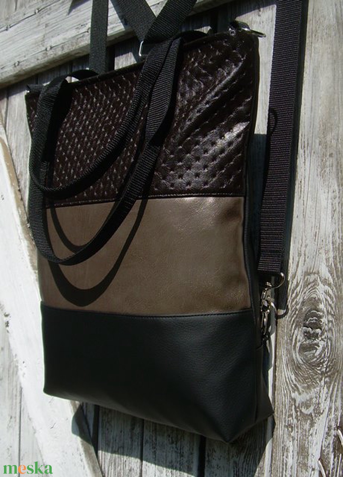CITY BAG HÁTIZSÁK/OLDALTÁSKA/VÁLLTÁSKA : Metálos elegancia másképp - táska & tok - hátizsák - hátizsák - Meska.hu CITY BAG HÁTIZSÁK/OLDALTÁSKA/VÁLLTÁSKA : Metálos elegancia másképp - táska & tok - hátizsák - hátizsák - Meska.hu