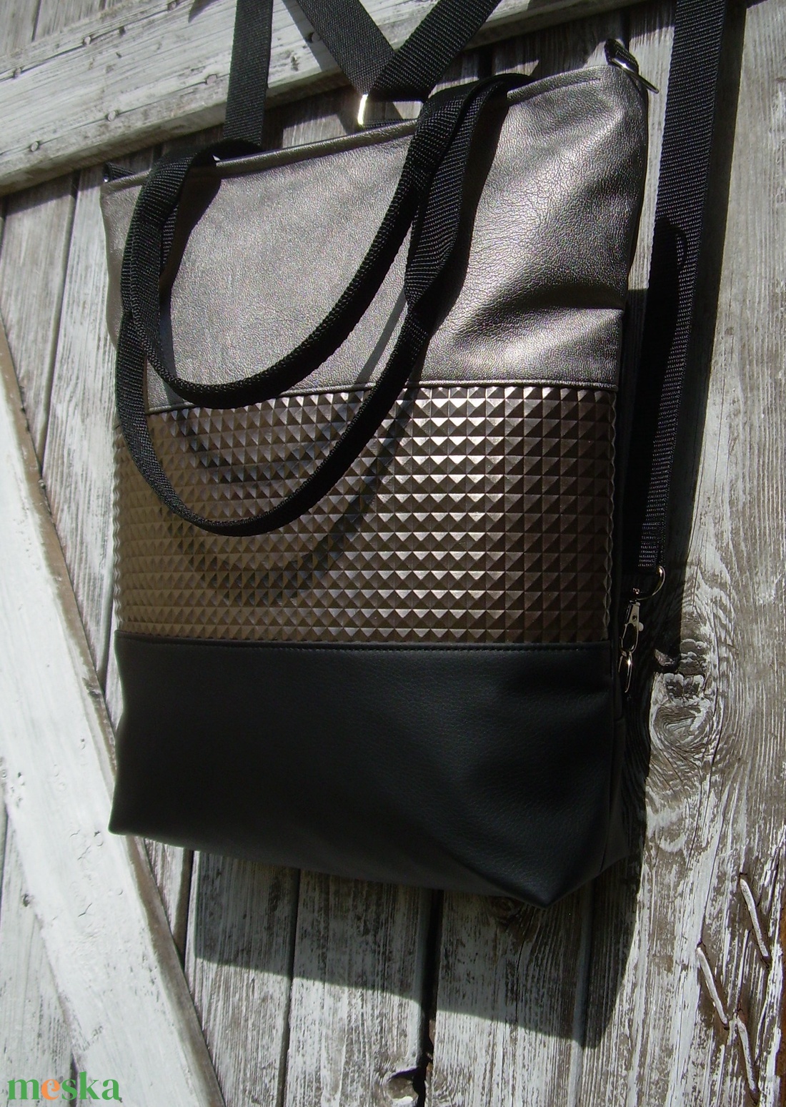 CITY BAG HÁTIZSÁK/OLDALTÁSKA/VÁLLTÁSKA : Metálos elegancia 2. - táska & tok - hátizsák - hátizsák - Meska.hu CITY BAG HÁTIZSÁK/OLDALTÁSKA/VÁLLTÁSKA : Metálos elegancia 2. - táska & tok - hátizsák - hátizsák - Meska.hu