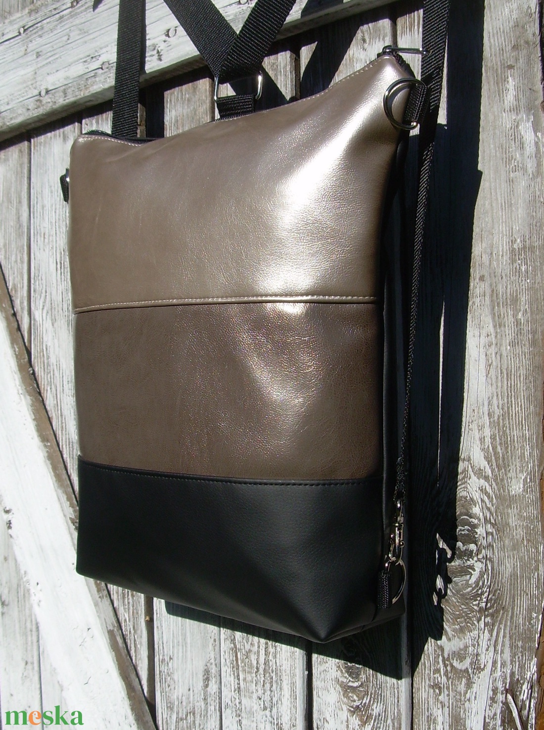 CITY BAG HÁTIZSÁK/OLDALTÁSKA : Metálos elegancia 3. - táska & tok - hátizsák - hátizsák - Meska.hu CITY BAG HÁTIZSÁK/OLDALTÁSKA : Metálos elegancia 3. - táska & tok - hátizsák - hátizsák - Meska.hu